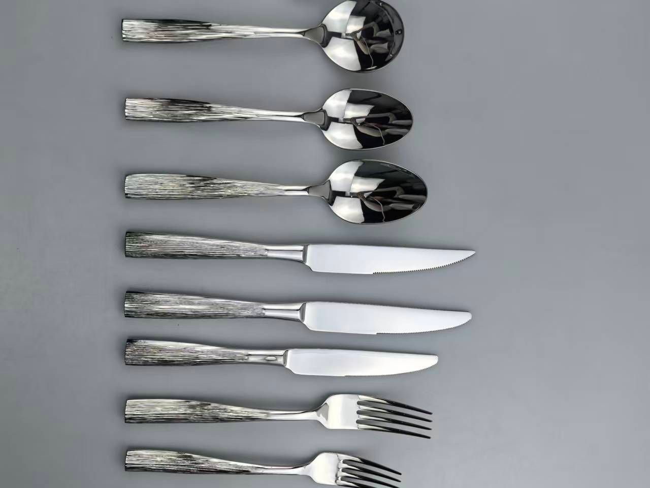 Square-Handle Tree-Engraved Mirror Stainless Steel Cutlery Set