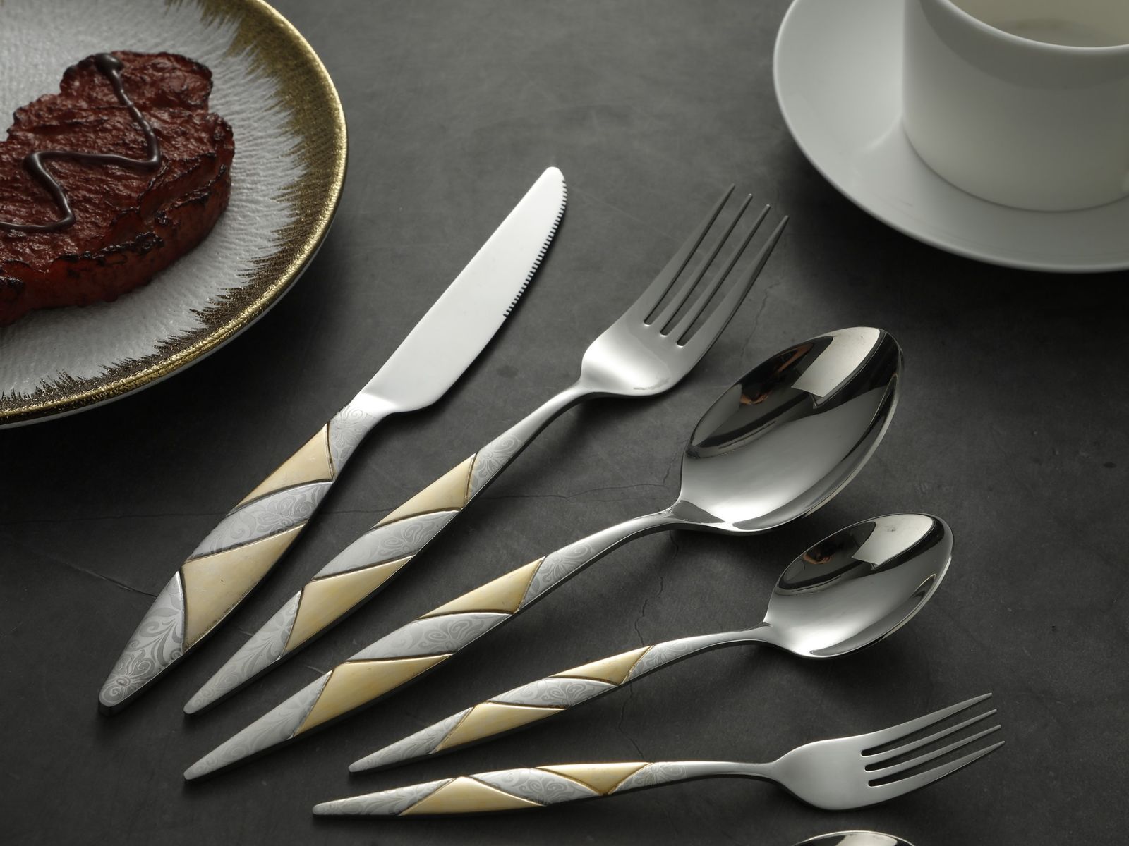 Modern Braided Gold-Band Western Utensils Set
