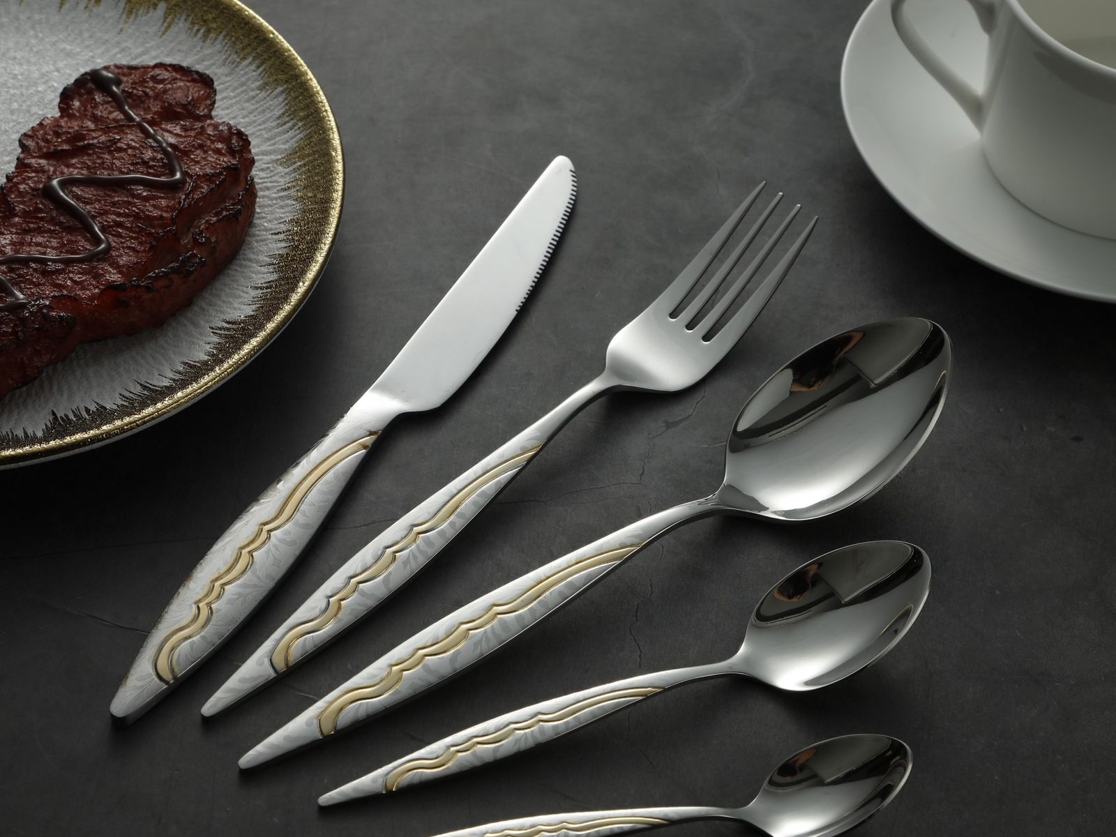 Elegant Wavy Gold-Trim Silverware Cutlery Set