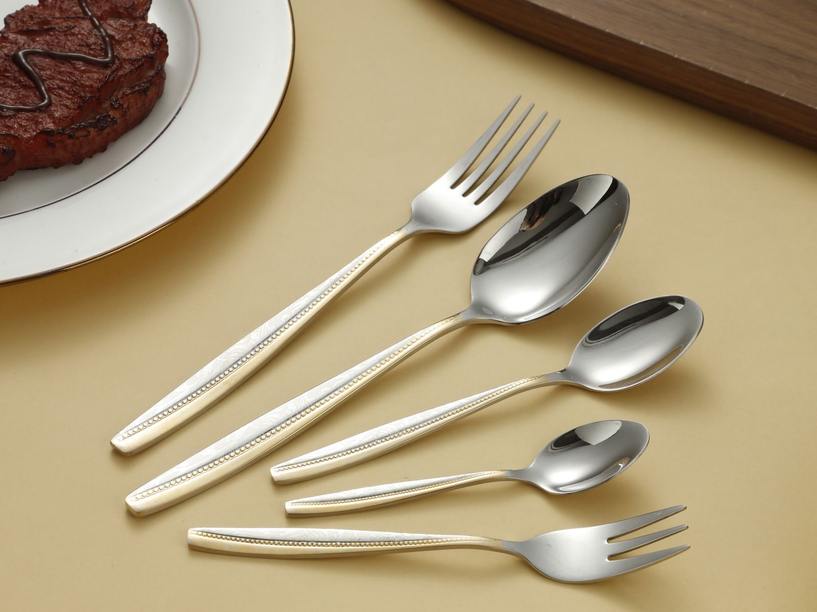 Inlaid Bead Line Gold Trim Stainless Steel Flatware Set