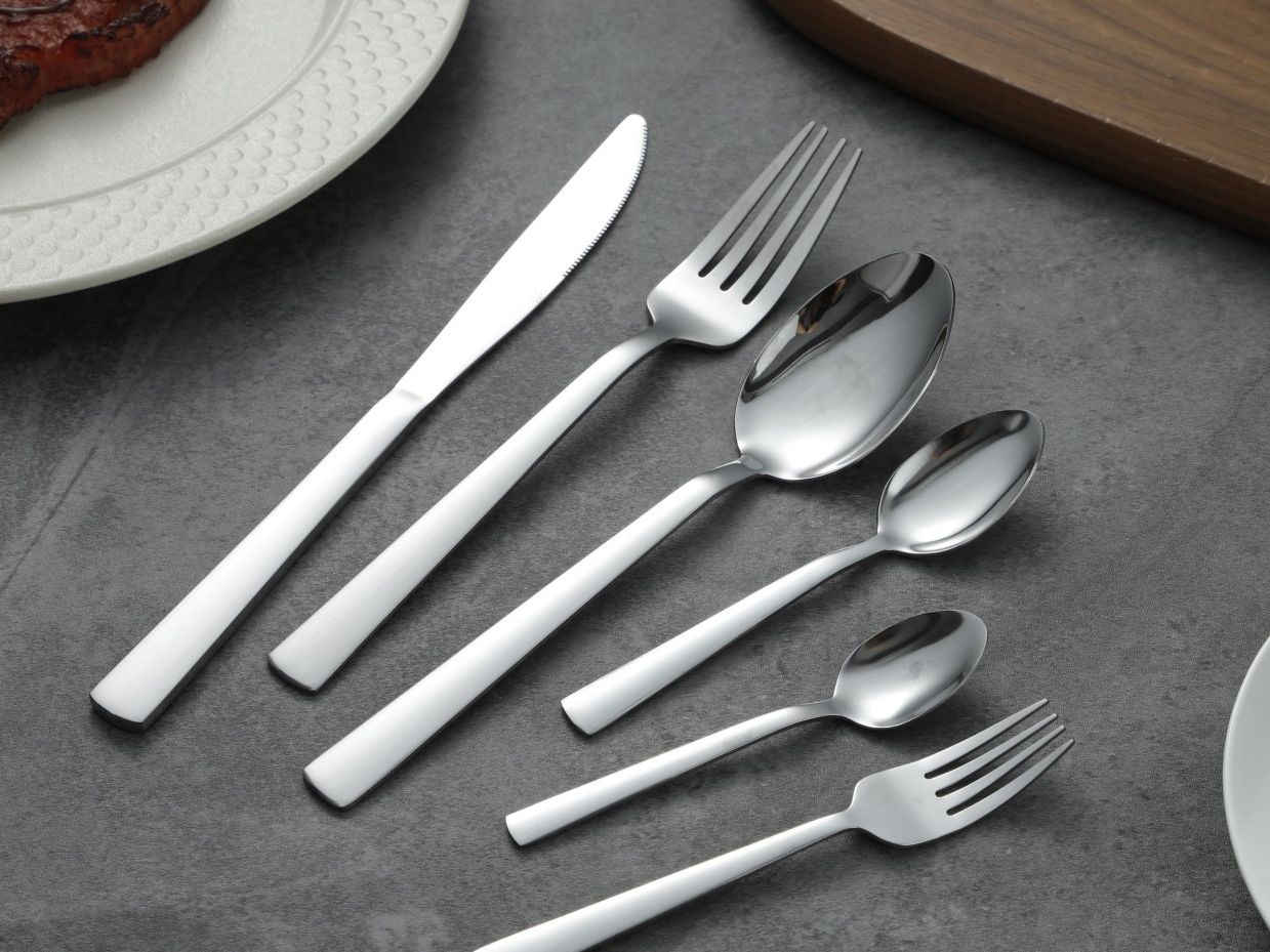 Plain Smooth Straight Handle Stainless Steel Flatware Set