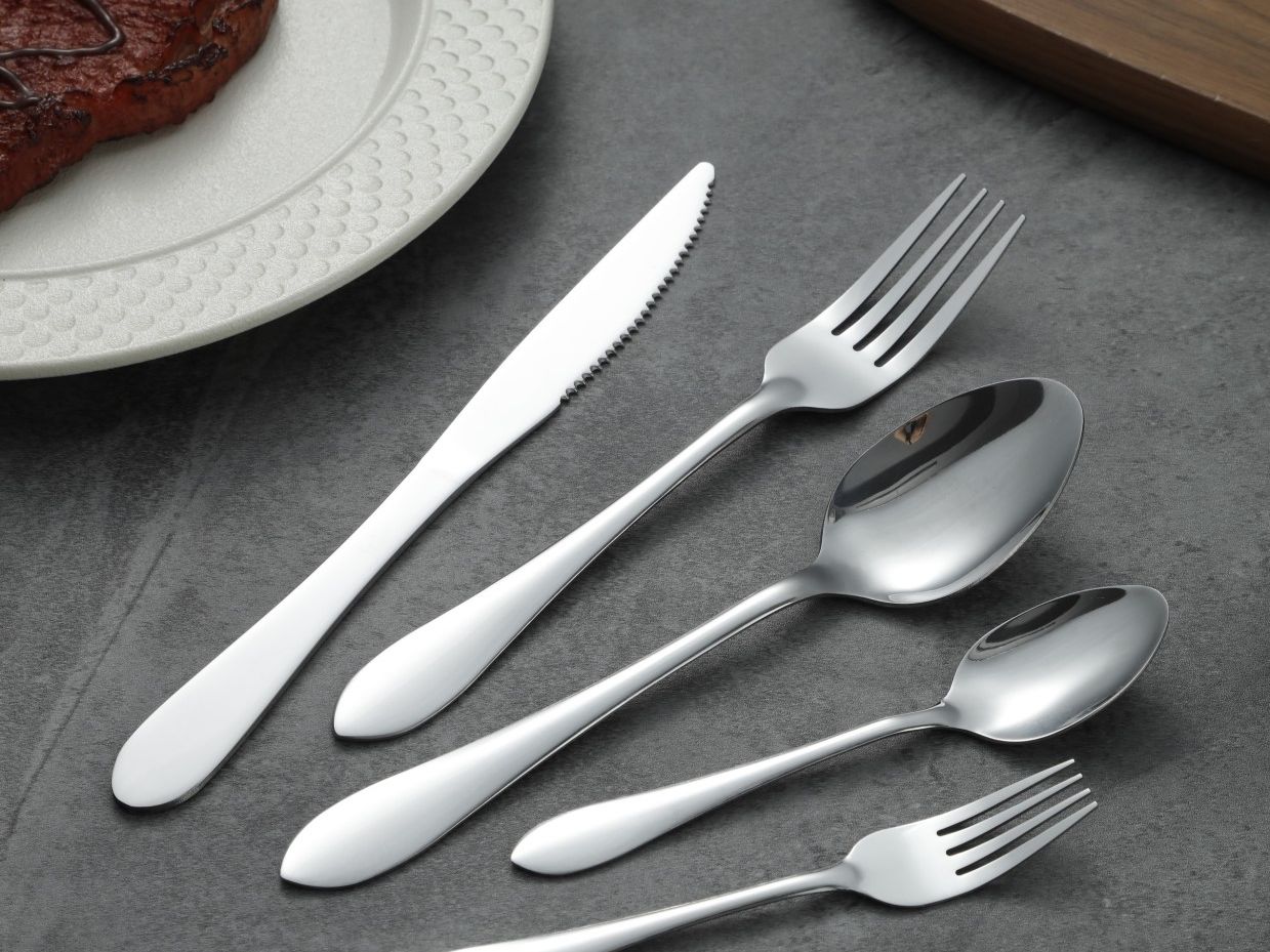 Classic Teardrop Smooth Handle Stainless Steel Flatware Set