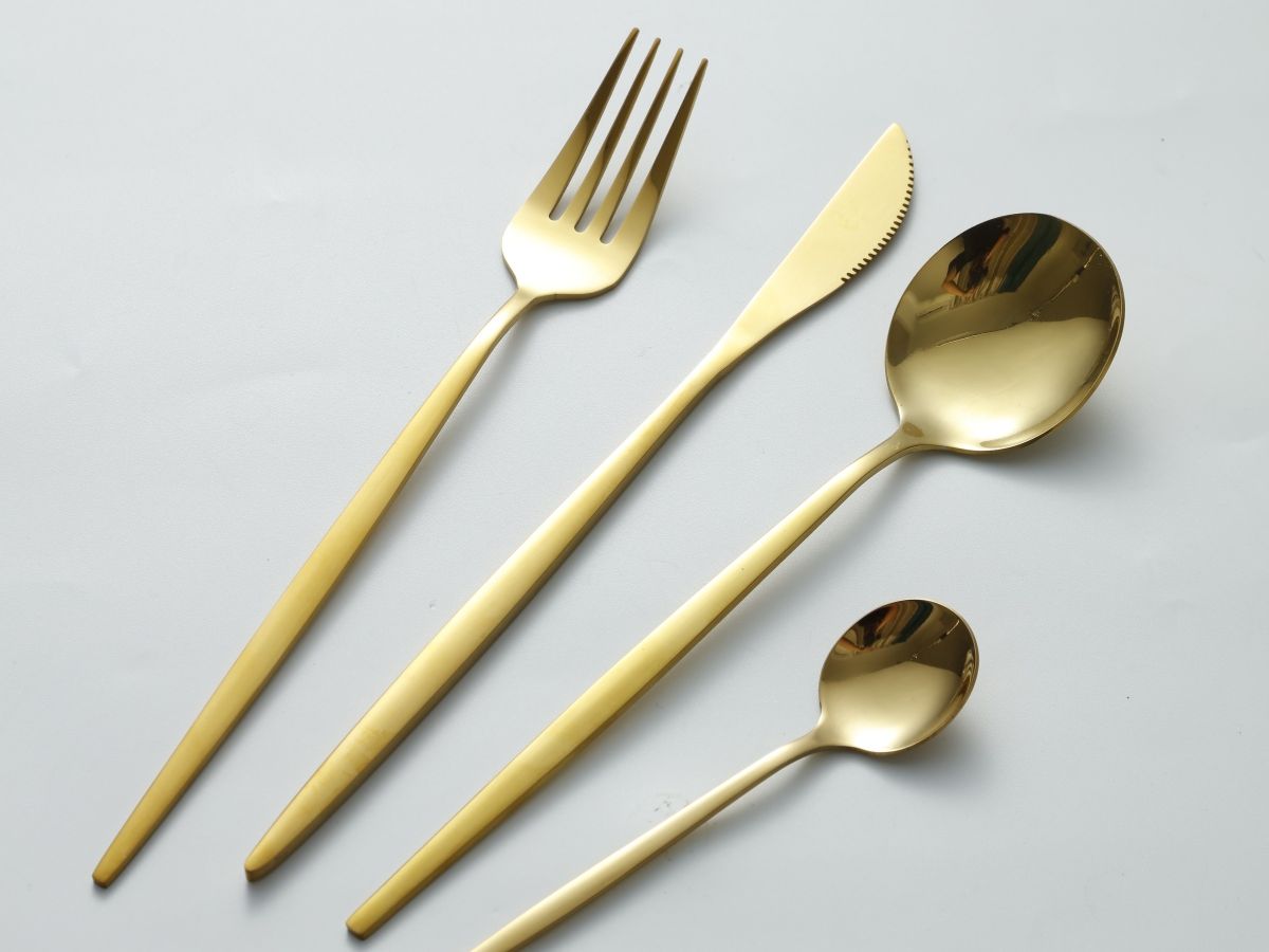 Glossy Gold Long Slim Handle Stainless Steel Cutlery Set Western Dinner Flatware